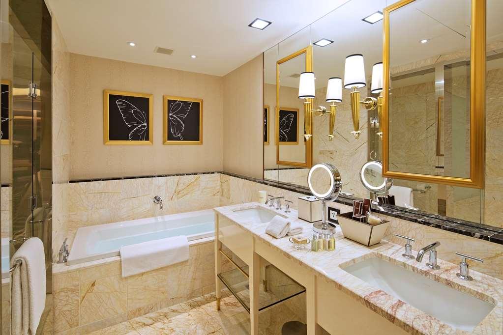 The Lin Hotel Тайчжун Екстер'єр фото Bathroom
