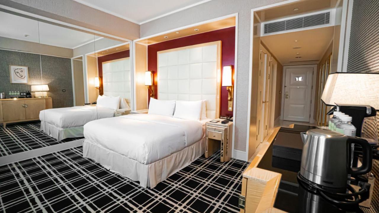 The Lin Hotel Тайчжун Екстер'єр фото A room at the hotel
