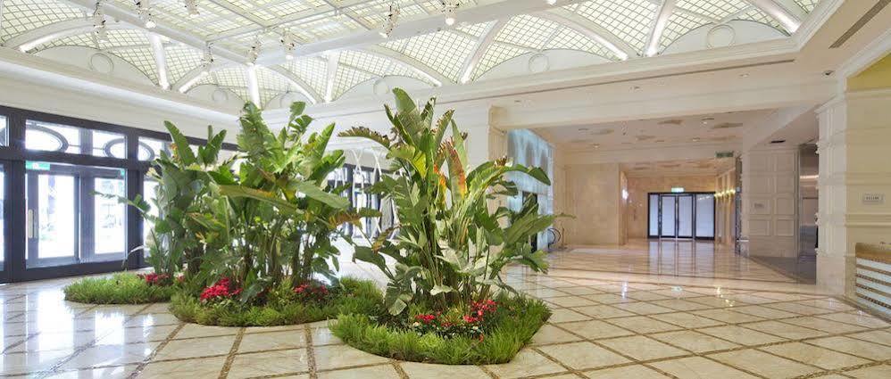The Lin Hotel Тайчжун Екстер'єр фото Interior of the hotel
